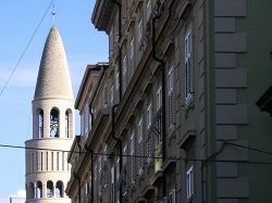 Věž kostela Parrocchia Immacolato Cuore Di Maria