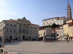 Tartinijev trg, hlavní náměstí v Piranu